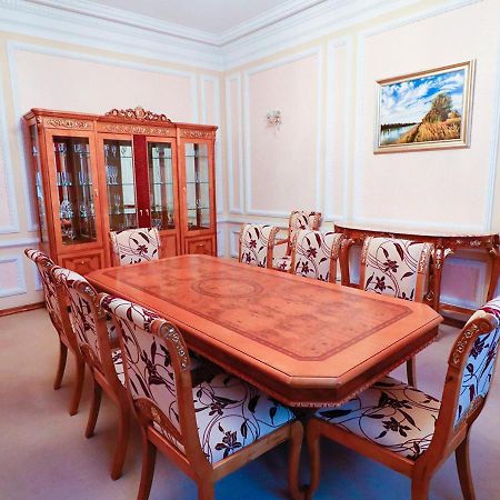 Vip Apartments Dipservice Hall Minsk Exterior photo