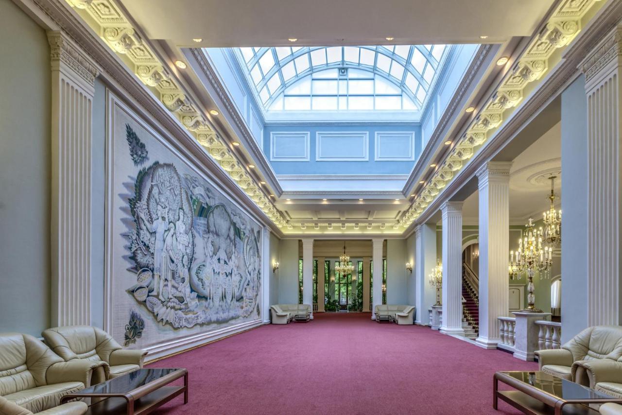 Vip Apartments Dipservice Hall Minsk Exterior photo